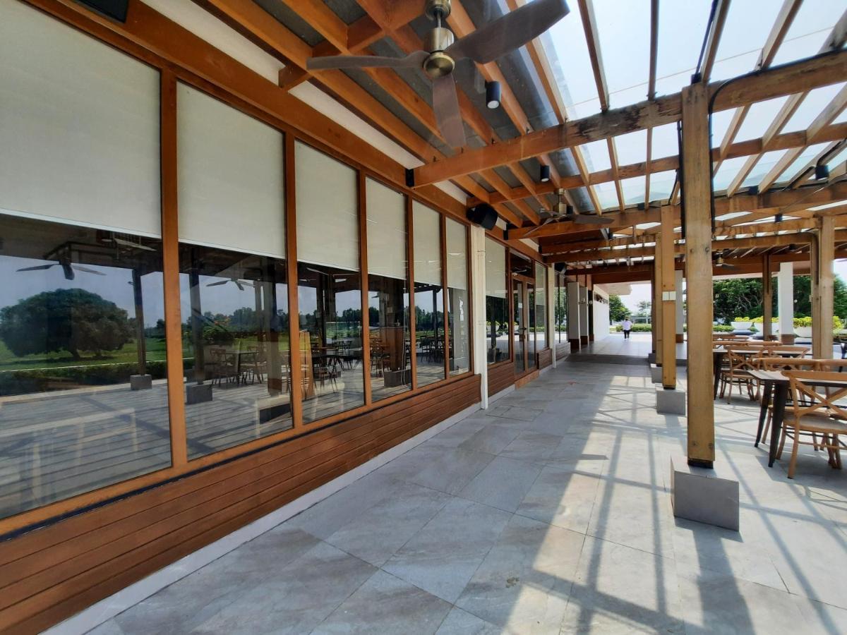 Estancia De Lorenzo Tarlac Exteriör bild