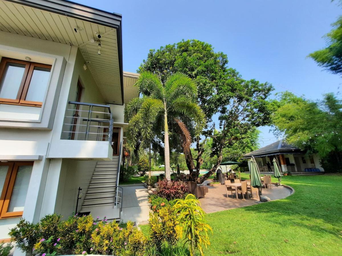 Estancia De Lorenzo Tarlac Exteriör bild