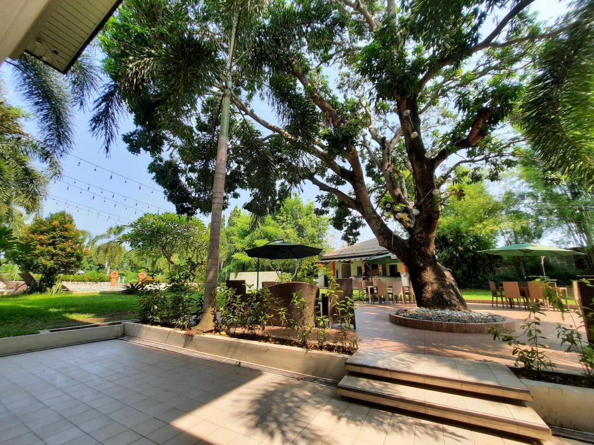Estancia De Lorenzo Tarlac Exteriör bild
