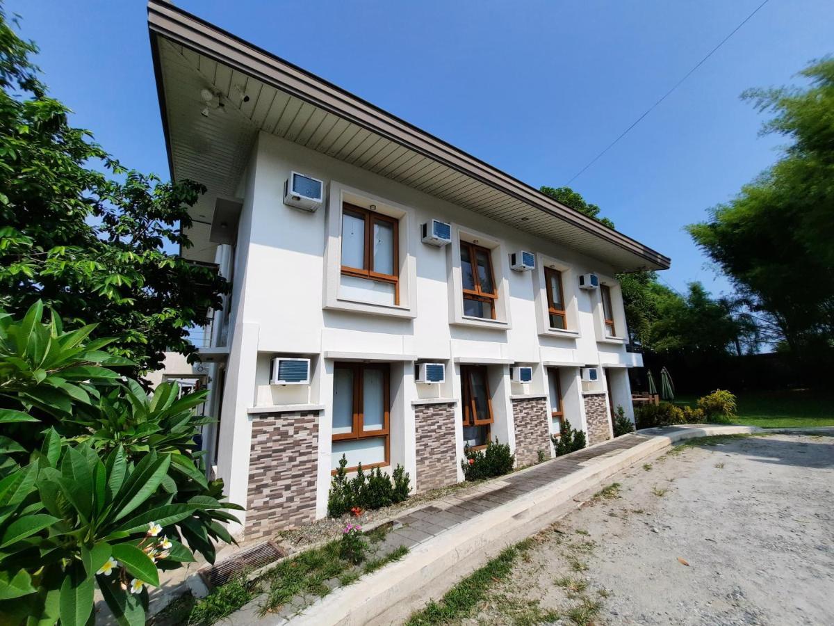 Estancia De Lorenzo Tarlac Exteriör bild