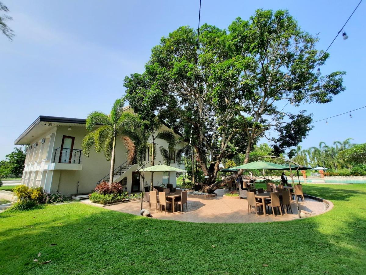 Estancia De Lorenzo Tarlac Exteriör bild